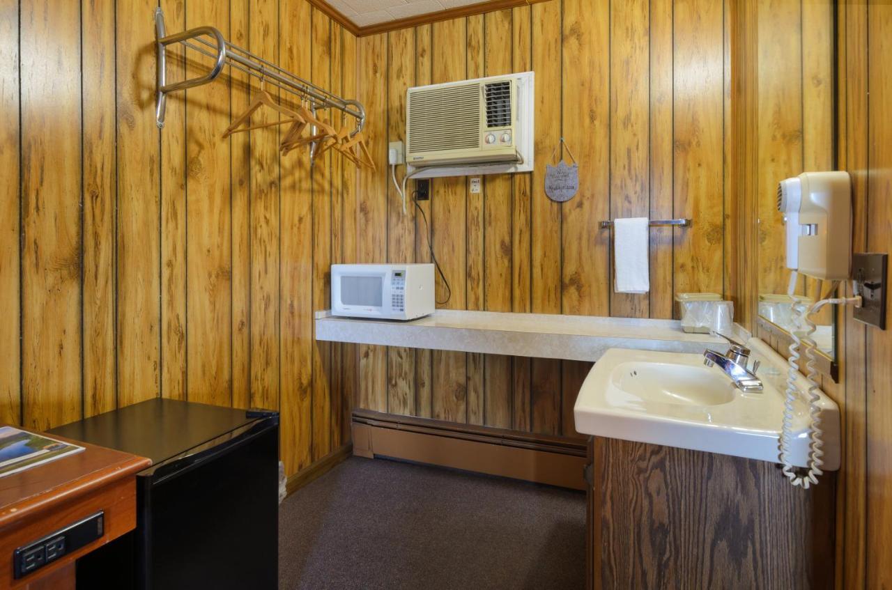 Knob Hill Motor Lodge Hillsville Eksteriør billede