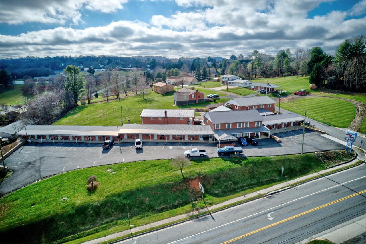 Knob Hill Motor Lodge Hillsville Eksteriør billede