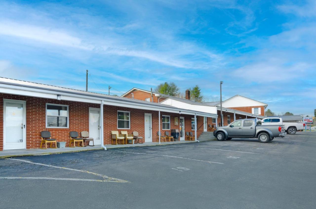 Knob Hill Motor Lodge Hillsville Eksteriør billede